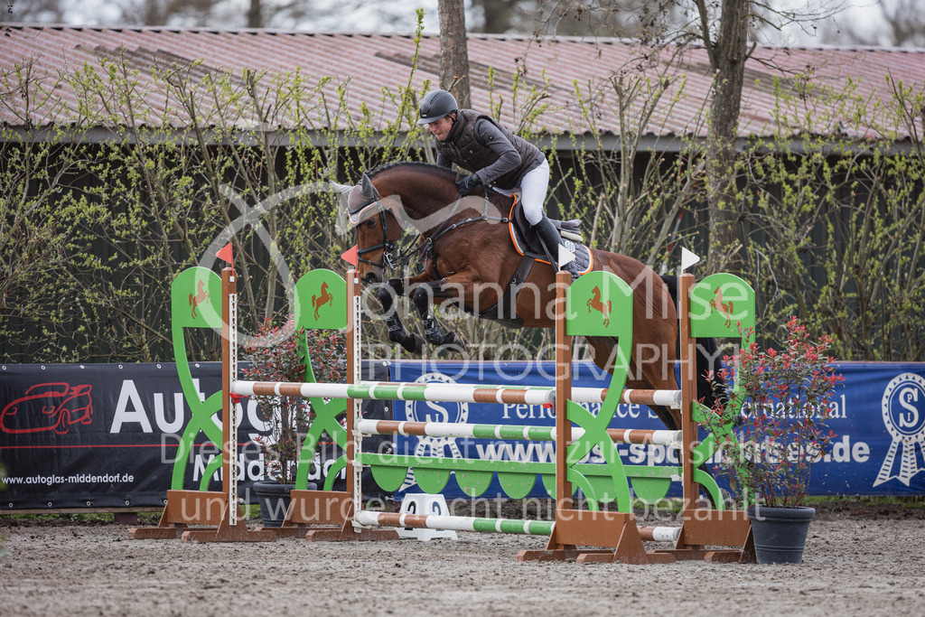 230411_Mühlen_03SprPf-L-401 | Deine schönsten Turniermomente als professionelle Fotos! Entdecke hochwertige Pferdesport-Fotografie im Online-Shop. Jetzt Fotos finden & bestellen!