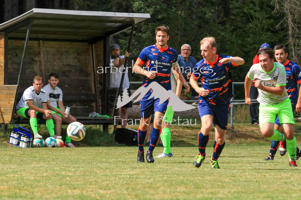 993T3422 | Medien- Sport- Entertainmentfotos