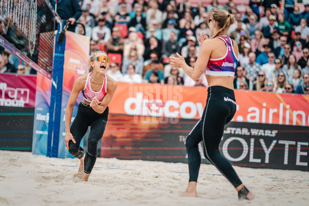 Beachvolleyball | Frauen | German Beach Tour 2024 | Tourstop Bremen | 09.06.2024 | v.l. Paula Schürholz und Kim van de Velde jubeln