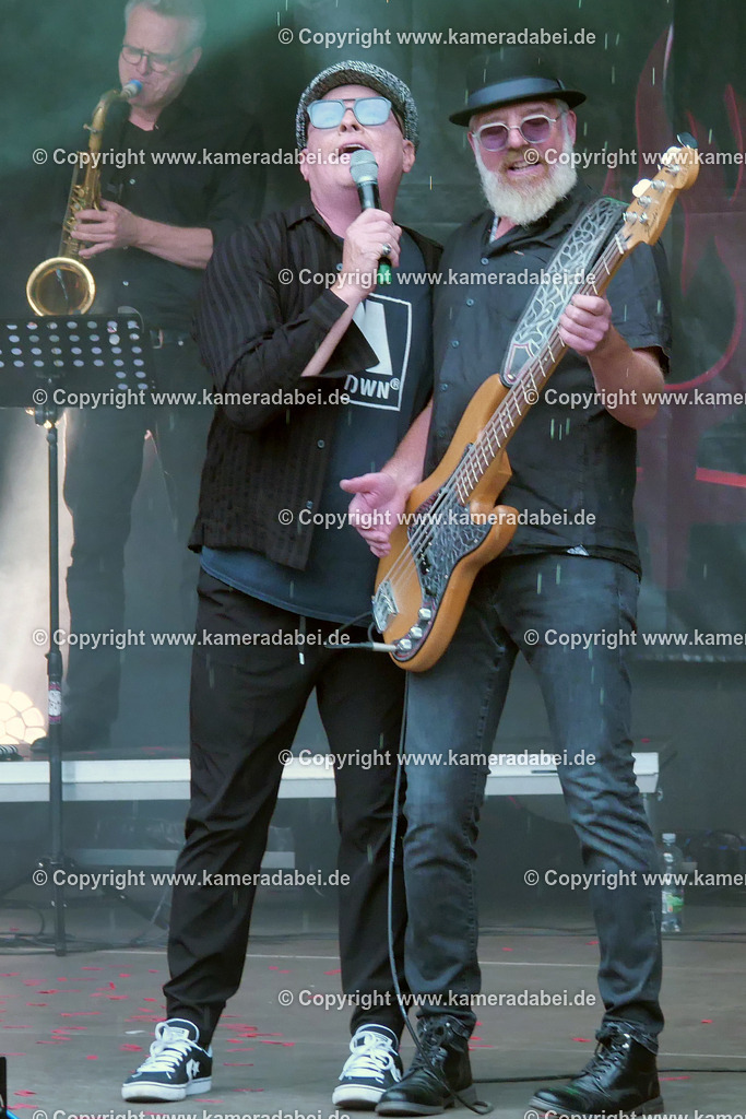 29.08.2025 Johnnys Leidenschaft bei den DIN Tagen 2025 | 29.08.2025 Johnnys Leidenschaft gibt auf der Altmarktbühne in Dinslaken bei den DIN Tagen 2025 ein Konzert. - Realisiert mit Pictrs.com