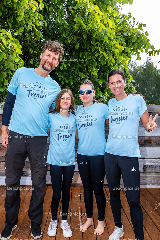 2025-200076067-Vater-Sohn-Turnier-Familienfotos | Pinar Atalay, Bundeskanzler Friedrich Merz 29.05.2025; Berlin Foto: Gerold Rebsch - www.beachpics.de