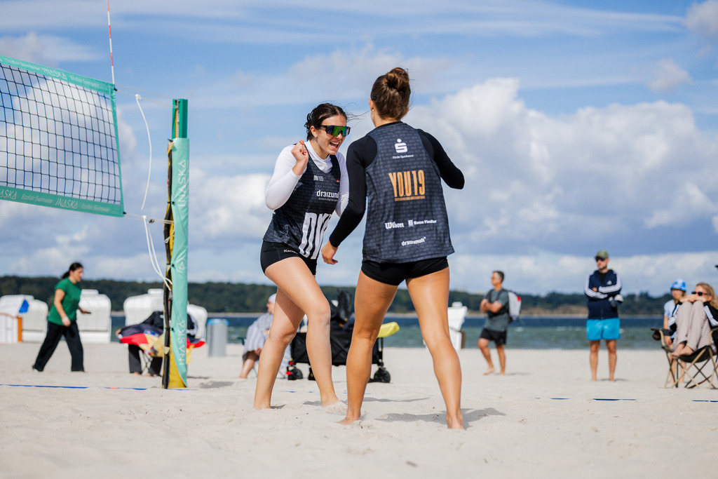 Beachvolleyball I Saison 2026 I Deutsche Meisterschaft U19 I 1. Tag | Jasper Lorenz Fotografie - Realisiert mit Pictrs.com