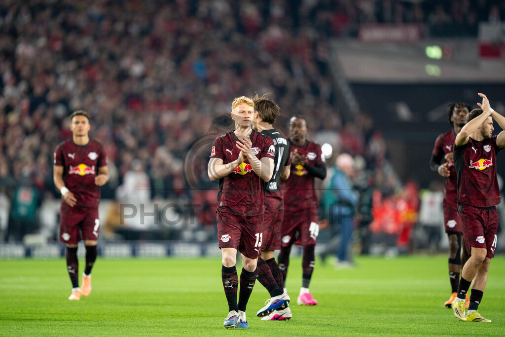 VfB Stuttgart vs. RB Leipzig, Fussball, 1. Bundesliga, 26. Spieltag, 15.03.2026 | Nicolas Seiwald (RB Leipzig, #13) vor dem Spiel,VfB Stuttgart vs. RB Leipzig, Fussball, 1. Bundesliga, 26. Spieltag, 15.03.2026Foto: photosbyphips/Philip Ziegler