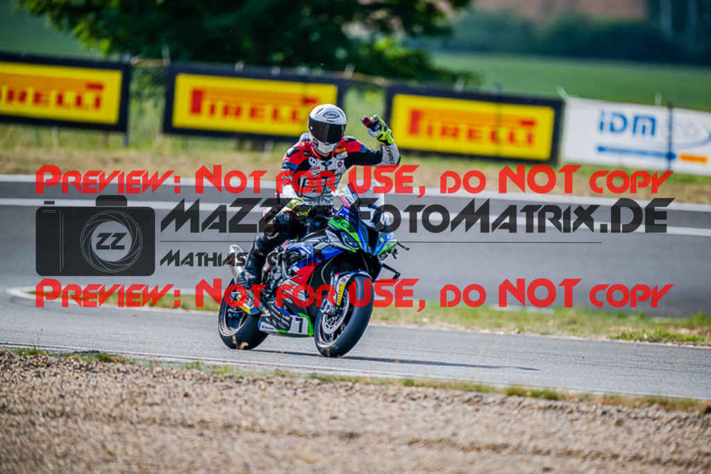 MaZZes_FotoMatrix_220722_8338 | IDM1000