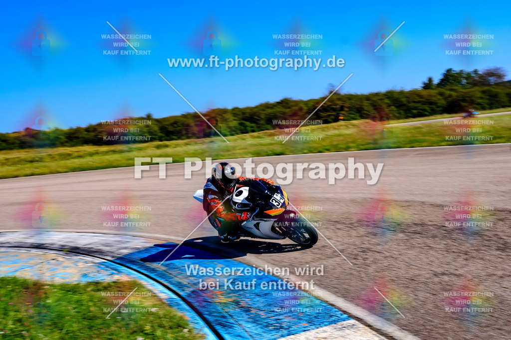 034-2732 | Hier findet Ihr Bilder von Touristenfahrten auf der Nürburgring Nordschleife oder von anderen Veranstaltungen die ich besucht habe. Viel Spass beim Durch Schauen 