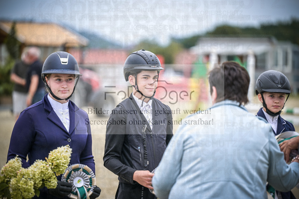 DOS_0074 | Entdecke hochwertige Reitturnierfotos von Foto Oger. Professionell, emotional und authentisch – jetzt Lieblingsmomente im Shop bestellen.Deutschlandweite Turnierfotografie. - Realisiert mit Pictrs.com