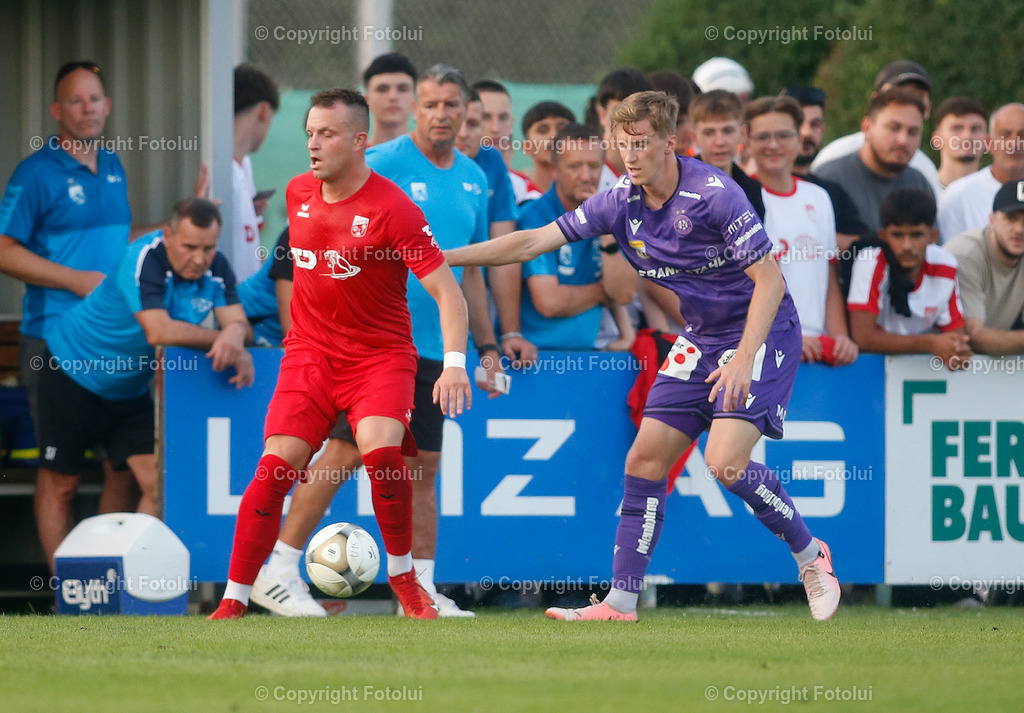 A_LUI_280824_19 | SPORT FUSSBALL UNIQA OEFB CUP 2024 2.RUNDE ASKOE OEDT-WIENER AUSTRIA 28.08.2024 IM BILD: NENAD VIDACKOVIC (OEDT) UND PHILIP WIESINGER (AUSTRIA) FOTO:FOTOLUI