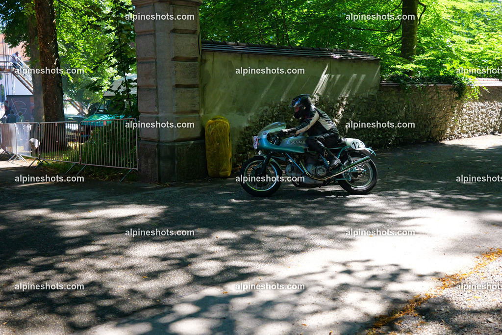 P1026458 | Erleben Sie atemberaubende, hochqualitative Fotos Ihrer Fahrt entlang der malerischen Alpenstraßen. Besuchen Sie alpineshots.com, um professionelle Aufnahmen Ihrer unvergesslichen Reise zu finden und zu kaufen - Realisiert mit Pictrs.com