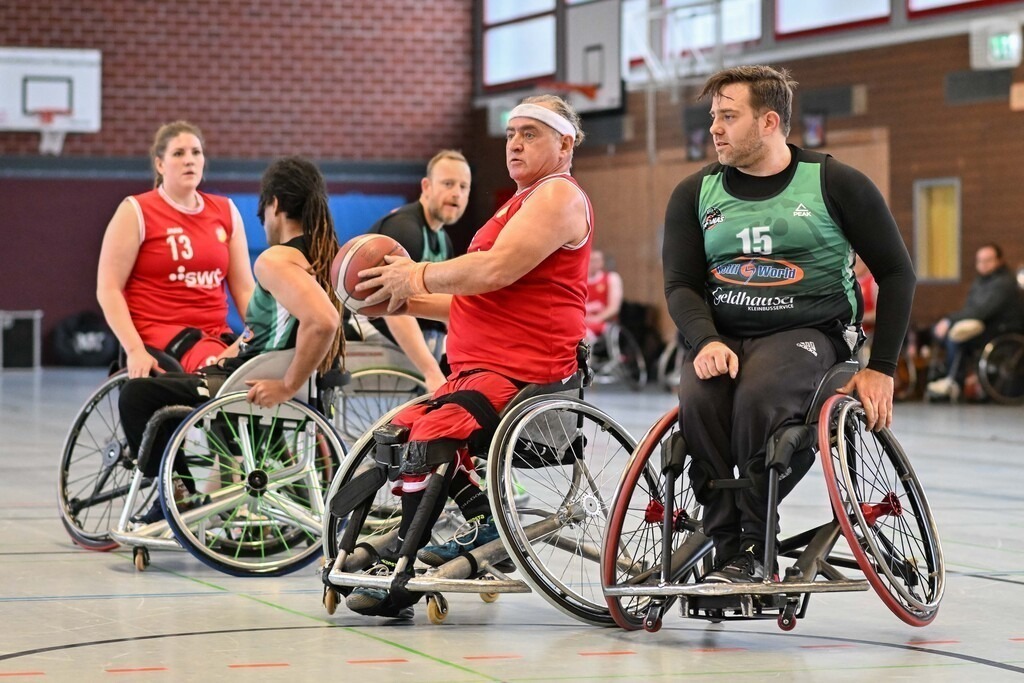 2025-11-30-Ralph_Kunze-4884 | Ralph Kunze - Realisiert mit Pictrs.com