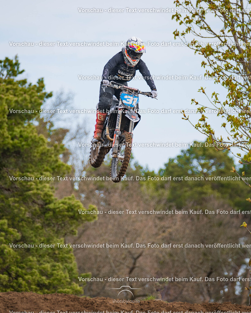 04_13_Bensdorf_Ladies-1454 | Sportfotografin aus Berlin-Brandenburg mit Fokus auf Motocross. Ich halte deine sportliche Leistung und echte Emotionen auf und neben der Strecke professionell fest. Entdecke die Fotos von deinem Rennen und bestelle sie direkt hier im Shop.
