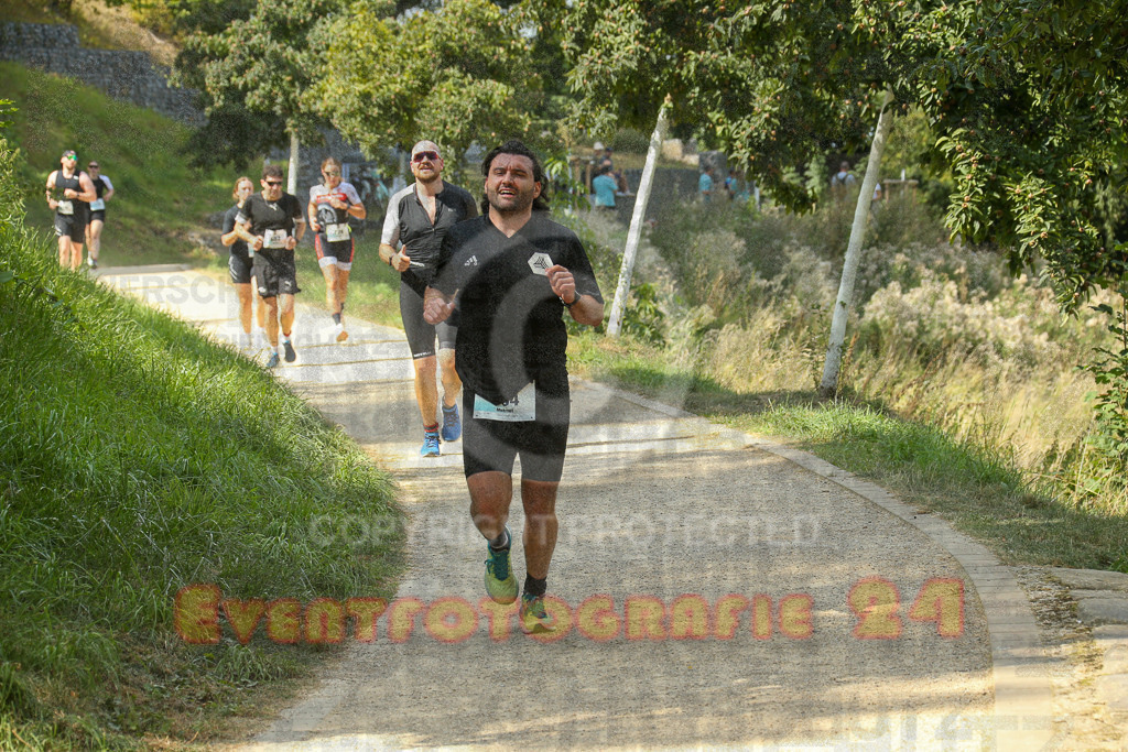 250824_1451_EX1_7830 | Sportfotografie im Rhein-Sieg Kreis, Köln, Bonn, NRW, Rheinland Pfalz, Hessen, etc. Unser Tätigkeitsfeld umfasst den Laufsport vom Volkslauf über den Marathon, Duathlon, Triathon bis zum Ultralauf wie Kölnpfad Ultra oder Schindertrail.