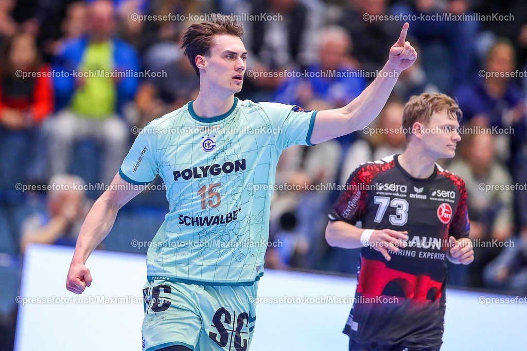 Gum25032501059 | 25.03.2025, Handball, European League - Play-Offs, VfL Gummersbach - MT Melsungen, Schwalbe-Arena: Miro Schluroff (GUM #15) Torjubel jubelnd gestik 