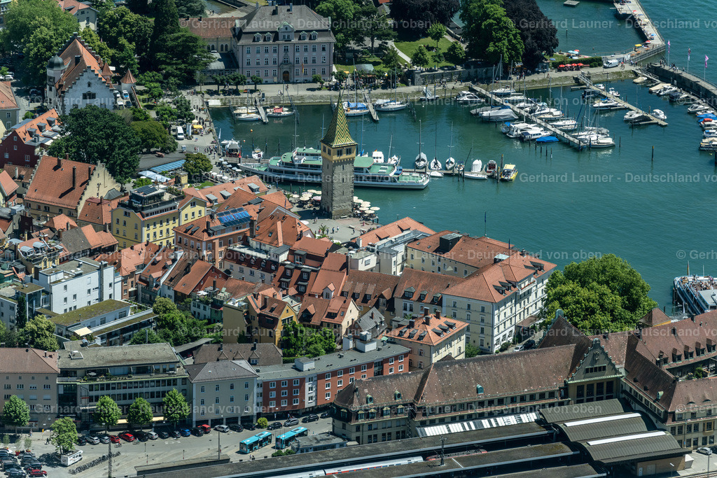 4031483 | LINDAU (BODENSEE) 12.06.2020 Mangturm und Uferbereiche der See- Insel Lindau in Lindau (Bodensee) am Bodensee im Bundesland Bayern, Deutschland. Weiterführende Informationen bei: Lindau Tourismus und Kongress GmbH. // Lake Island Lindau in Lindau (Bodensee) at Bodensee in the state Bavaria, Germany. Further information at: Lindau Tourismus und Kongress GmbH. Foto: Gerhard Launer