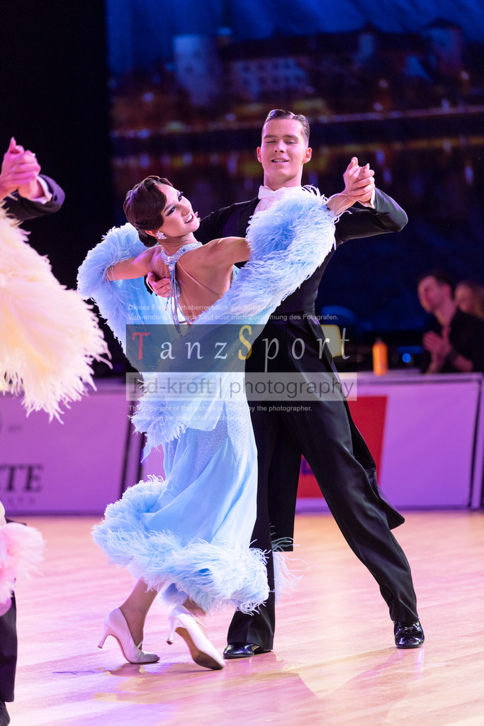 20241215_WDSF_Open_Youth_Std-Riga-9679 | Tanzsportbilder, Standardtanz, Lateintanz, WDSF, DTV, LTVB, dancecomp, goc, hessen tanzt, blaues band der spree, walzer, tango, wiener walzer, slowfox, quickstepp, samba, rumba, cha-cha-cha, paso doble. jive, hd-kroft photography, turniertanzsport