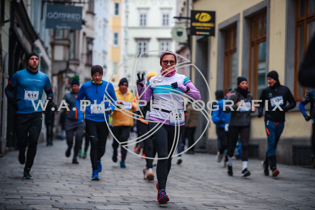 SILVESTERLAUF LINZ 25 | Linz, AUSTRIA, 31. Dezember 25, TRIRUN SILVESTERLAUF LINZ 25 , Image shows: 
Photo: WAPICS / BINDER Manuel
