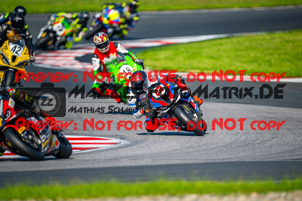 MaZZes_FotoMatrix_240601_6007705_3338 | STK