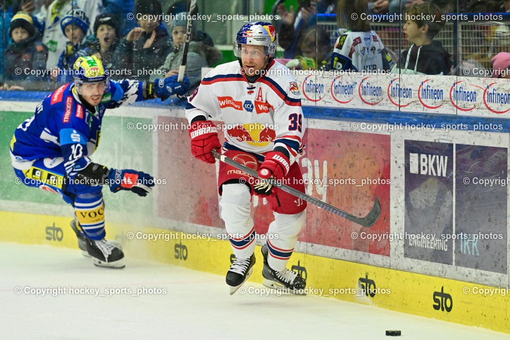 EC IDM WÄRMEPUMPEN VSV vs. EC Red Bull Salzburg | #39 Genoway Charles EC Redbull Salzburg, EC IDM WÄRMEPUMPEN VSV vs. EC Red Bull Salzburg, EC IDM WÄRMEPUMPEN VSV vs. EC Red Bull Salzburg am 17.01.2025 in Villach (Stadthalle Villach), Austria, (Photo by Bernd Stefan)