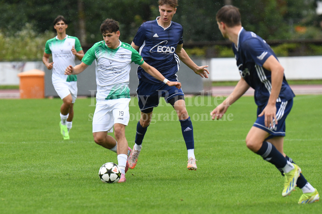 SpVgg GW Deggendorf : FC Obernzell-Erlau | Lukas Semmler (SpVgg GW Deggendorf #19) - Realisiert mit Pictrs.com