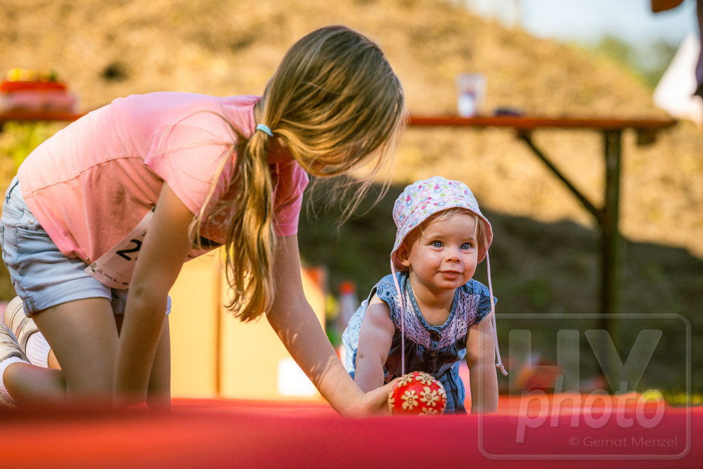 16. Hoywoj-CityLauf im Sportforum Hoyerswerda - 16.09.2023 | 10m VdK-Windel-Flitzer - Realisiert mit Pictrs.com