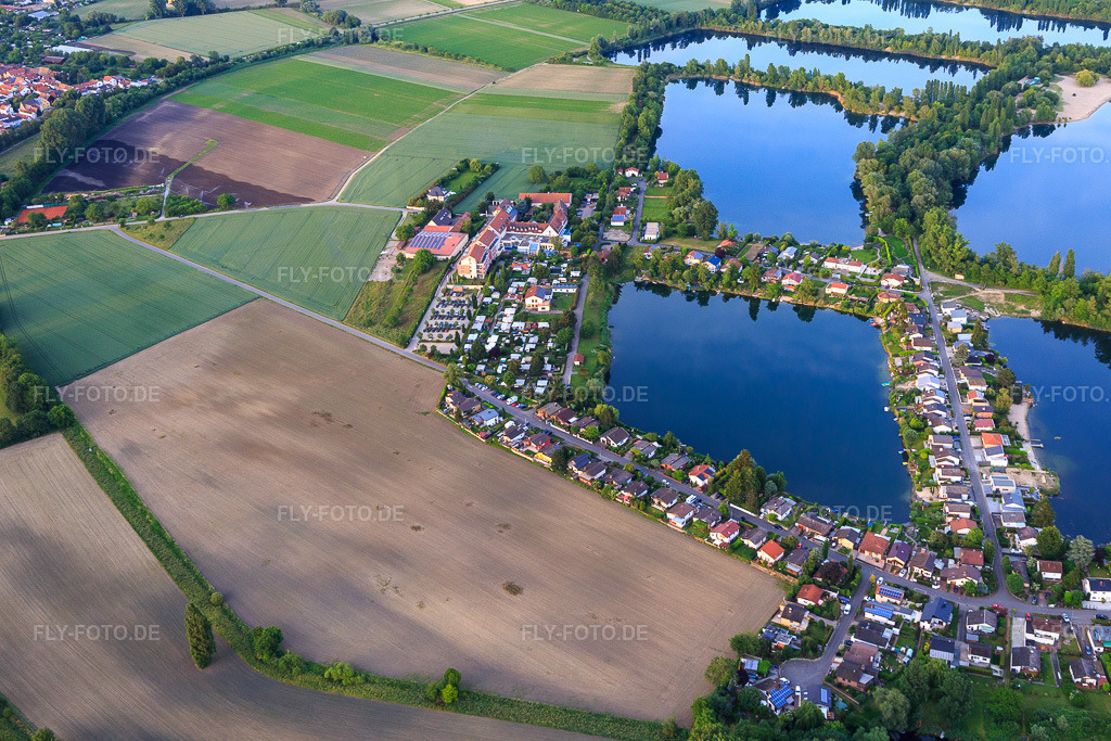 Luftbild: Binshof am Mondsee in Speyer im Bundesland Rheinland-Pfalz in Deutschland. Foto: IMG_107478.jpg vom 25.05.2018 durch Werner Riehm/FLY-FOTO.de