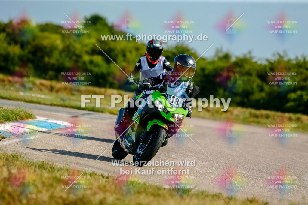 Chambley Juli-0536 | Hier findet Ihr Bilder von Touristenfahrten auf der Nürburgring Nordschleife oder von anderen Veranstaltungen die ich besucht habe. Viel Spass beim Durch Schauen 