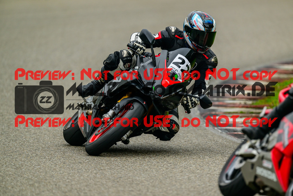 MaZZes_Fotomatrix_20241003_6007705_5550 | GRUEN