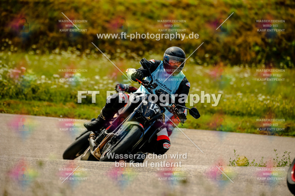 Chambley Juli-2981 | Hier findet Ihr Bilder von Touristenfahrten auf der Nürburgring Nordschleife oder von anderen Veranstaltungen die ich besucht habe. Viel Spass beim Durch Schauen 