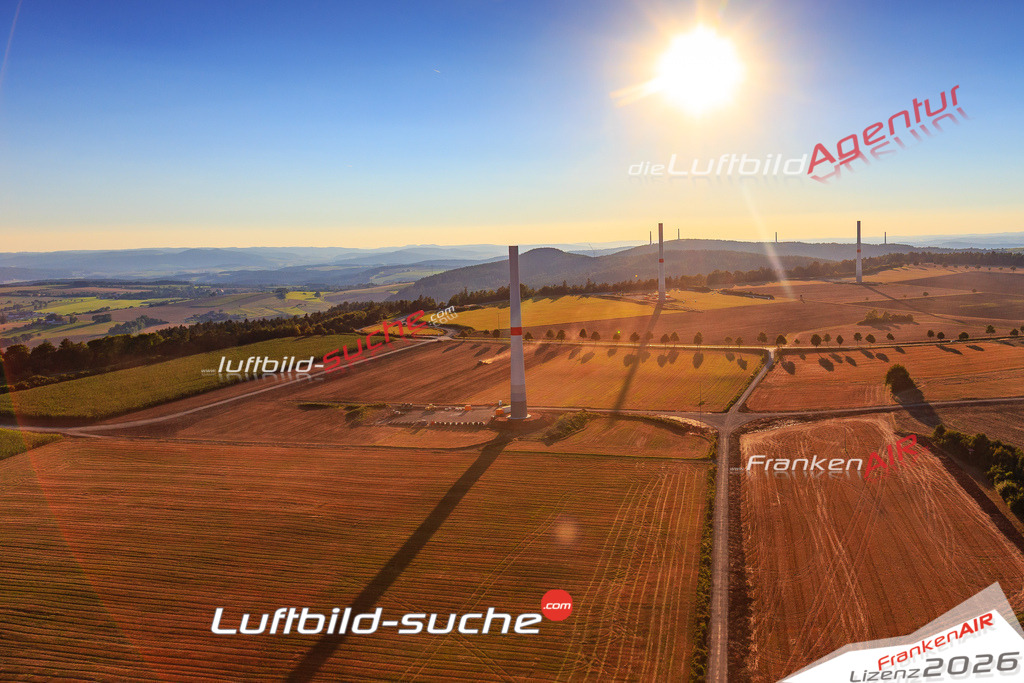 Die Luftaufnahme Windpark - Kulmbach wurde vom UL-Flugzeug (keine Drohne) aus fotografiert.Hohe Druck- Auflösung-die Geschenkidee!
