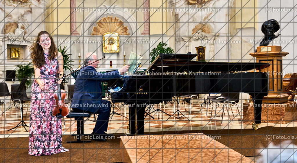 ALP8376_XXXX-Chopin-Festival_Kostner-WagnerArtzt | (C)FotoLois.com, Alois Spandl. XXXX. Chopin-Festival in der Kartause Gaming, Eröffnujngskonzert in der Kartausenkirche mit Vera Kostner, Manfred Wagner-Artzt, Janusz Olejniczak, Camerata Mozartiana mit Dirigent Daniel Auner und Klaviersolist Christopher Hinterhuber, Fr 16. August 2024.