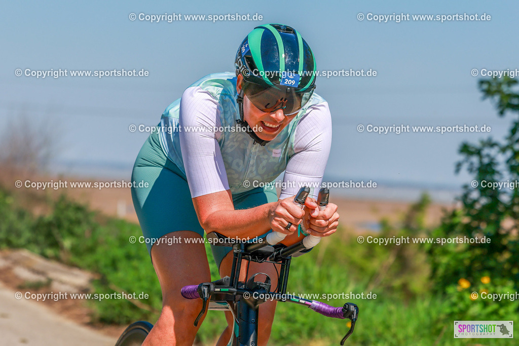 153_AR7_3857 | Neusiedlersee Radmarathon 2026@sportshot_your_pictrs #yourpictures#roadtowm2029 #nrm #neusiedlerseeradmarathon #neusiedlersee #neusiedlerseetourismus #burgenland #mörbisch #nrm26 #burgenlandtourismus #voglundco #poweredbyburgenlandtourismus #radsport #rad #marathon #ucigranfondo #visitburgenland #ucigranfondoworldseries