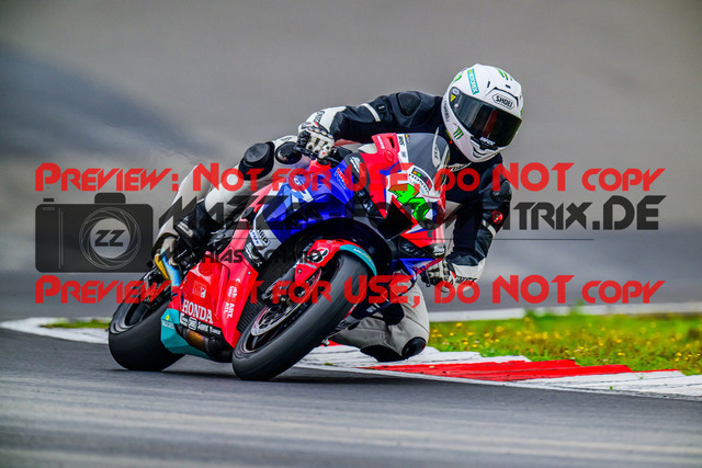 MaZZes_FotoMatrix_240910_6007705_1185 | ROT