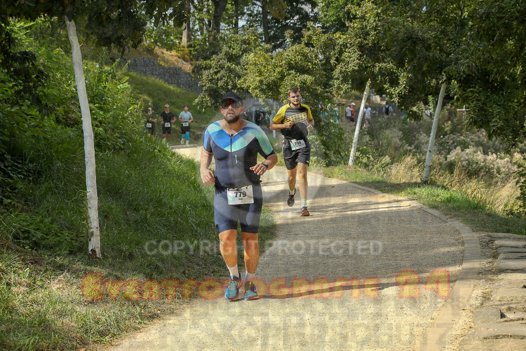 250824_1459_EX1_8247 | Sportfotografie im Rhein-Sieg Kreis, Köln, Bonn, NRW, Rheinland Pfalz, Hessen, etc. Unser Tätigkeitsfeld umfasst den Laufsport vom Volkslauf über den Marathon, Duathlon, Triathon bis zum Ultralauf wie Kölnpfad Ultra oder Schindertrail.
