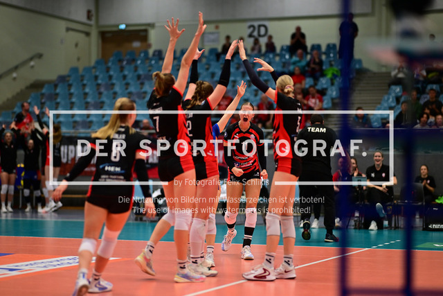 Volleyball I Frauen I Saison 2025-2026 I Bundesliga I 5. Spieltag I ETV Hamburger Volksbank Volleys - Dresdner SC I 08552 | Der Sportfotograf. - Realisiert mit Pictrs.com