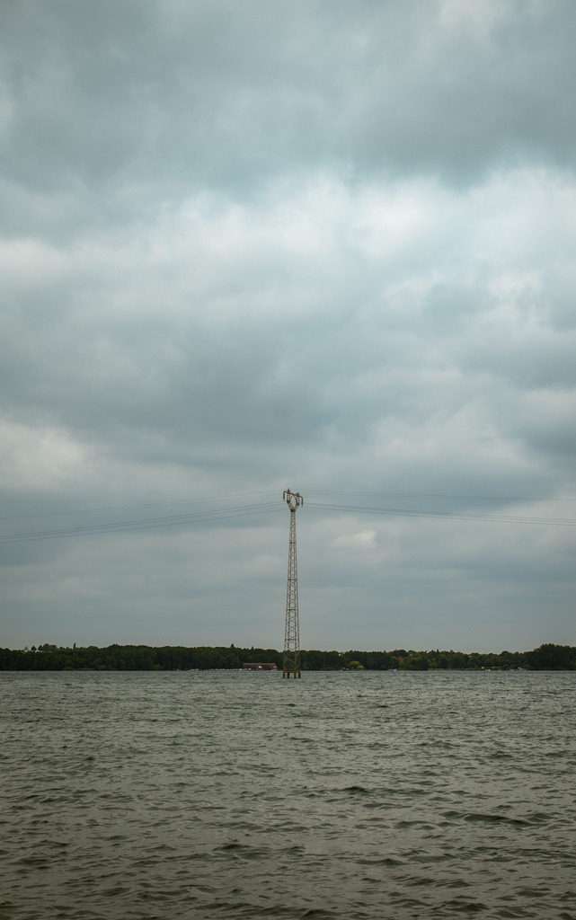 Strommast im Schweriner See | Landschaftsbilder-MV - Realisiert mit Pictrs.com
