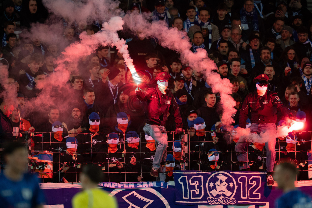 SV Stuttgarter Kickers vs. SGV Freiberg, Fussball, WFV-Pokal, Viertelfinale, 17.03.2026 | Fans SV Stuttgarter Kickers,SV Stuttgarter Kickers vs. SGV Freiberg, Fussball, WFV-Pokal, Viertelfinale, 17.03.2026Foto: photosbyphips/Philip Ziegler