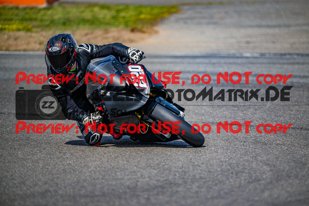 MaZZes_Fotomatrix_20260406_6007705_8495-2 | WEISS