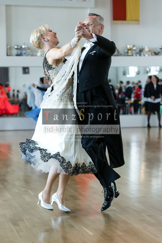 20240525_RL-Masters3-Std_5023 | Tanzsportbilder, Standardtanz, Lateintanz, WDSF, DTV, LTVB, dancecomp, goc, hessen tanzt, blaues band der spree, walzer, tango, wiener walzer, slowfox, quickstepp, samba, rumba, cha-cha-cha, paso doble. jive, hd-kroft photography, turniertanzsport