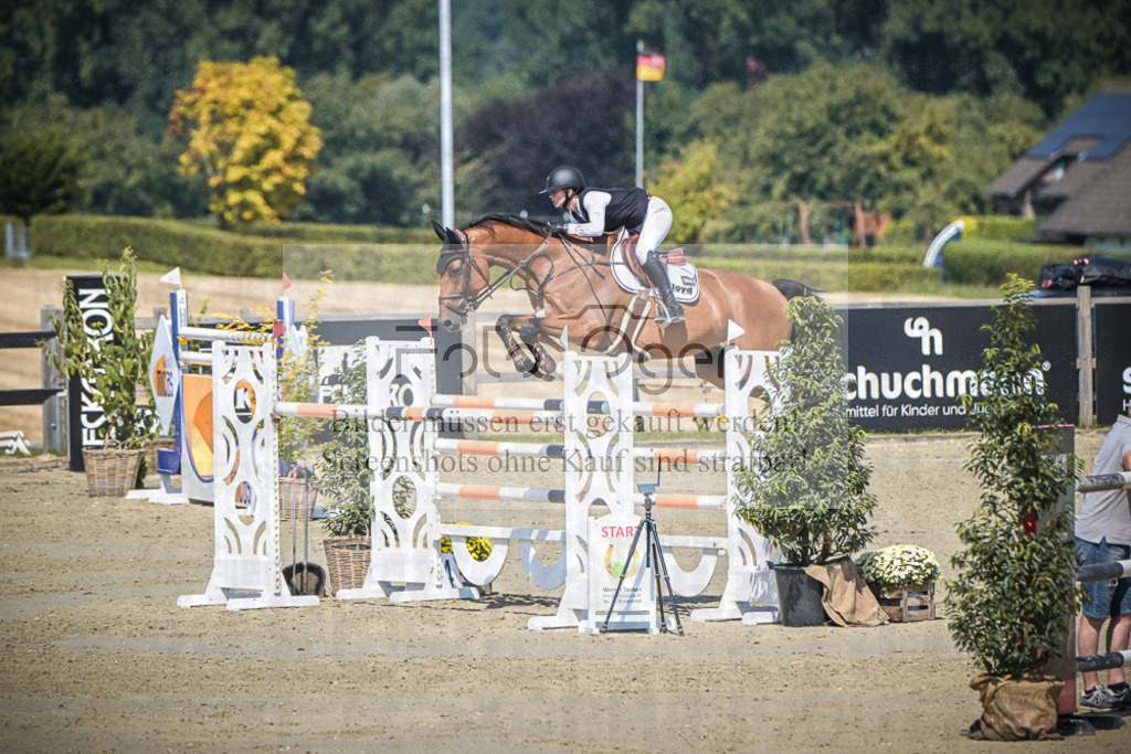 DOS_1021 | Entdecke hochwertige Reitturnierfotos von Foto Oger. Professionell, emotional und authentisch – jetzt Lieblingsmomente im Shop bestellen.Deutschlandweite Turnierfotografie. - Realisiert mit Pictrs.com