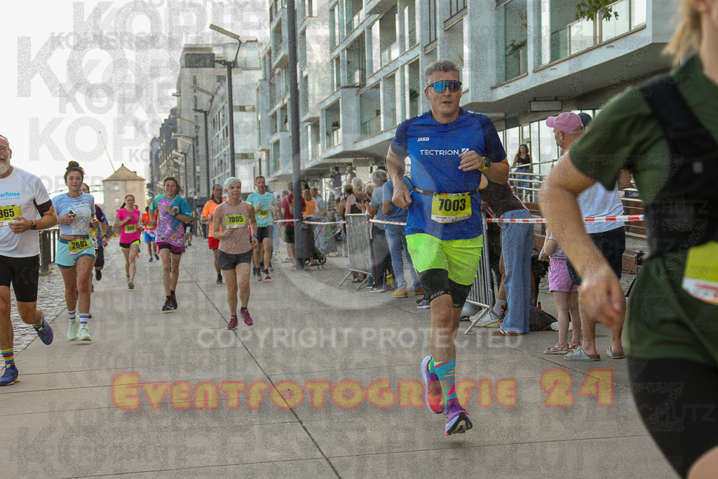 250920_1448_EX1_7649 | Sportfotografie im Rhein-Sieg Kreis, Köln, Bonn, NRW, Rheinland Pfalz, Hessen, etc. Unser Tätigkeitsfeld umfasst den Laufsport vom Volkslauf über den Marathon, Duathlon, Triathon bis zum Ultralauf wie Kölnpfad Ultra oder Schindertrail.