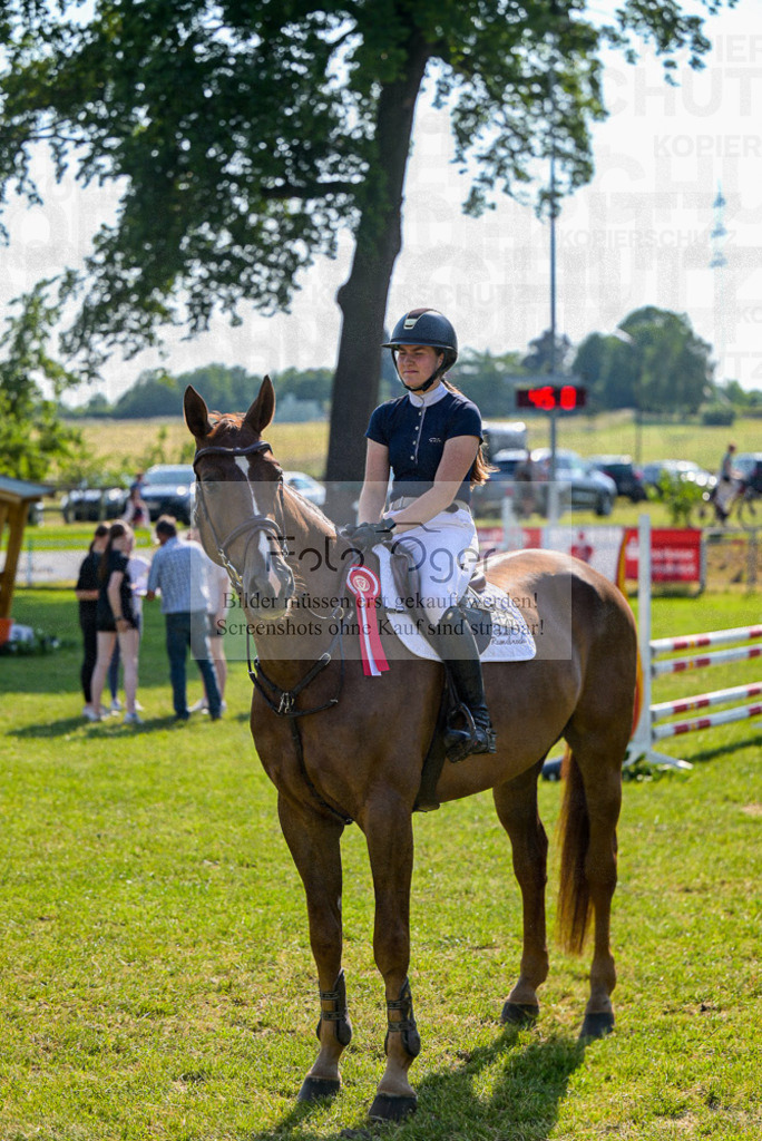 Reitturnier Voxtrup | Entdecke hochwertige Reitturnierfotos von Foto Oger. Professionell, emotional und authentisch – jetzt Lieblingsmomente im Shop bestellen.Deutschlandweite Turnierfotografie. - Realisiert mit Pictrs.com