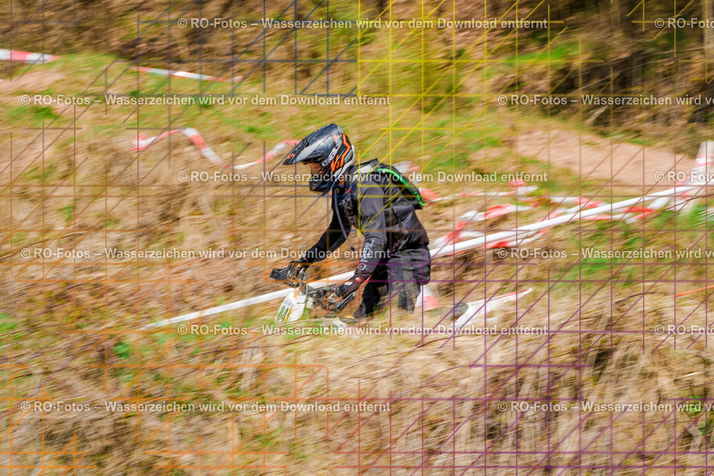 2 Lauf Mernes-203 | Sportfotografie von RO-Fotos: Motorsport, Motocross, Enduro, Laufveranstaltungen und Triathlon. Professionelle Fotos von Sportlern und Events. - Realisiert mit Pictrs.com