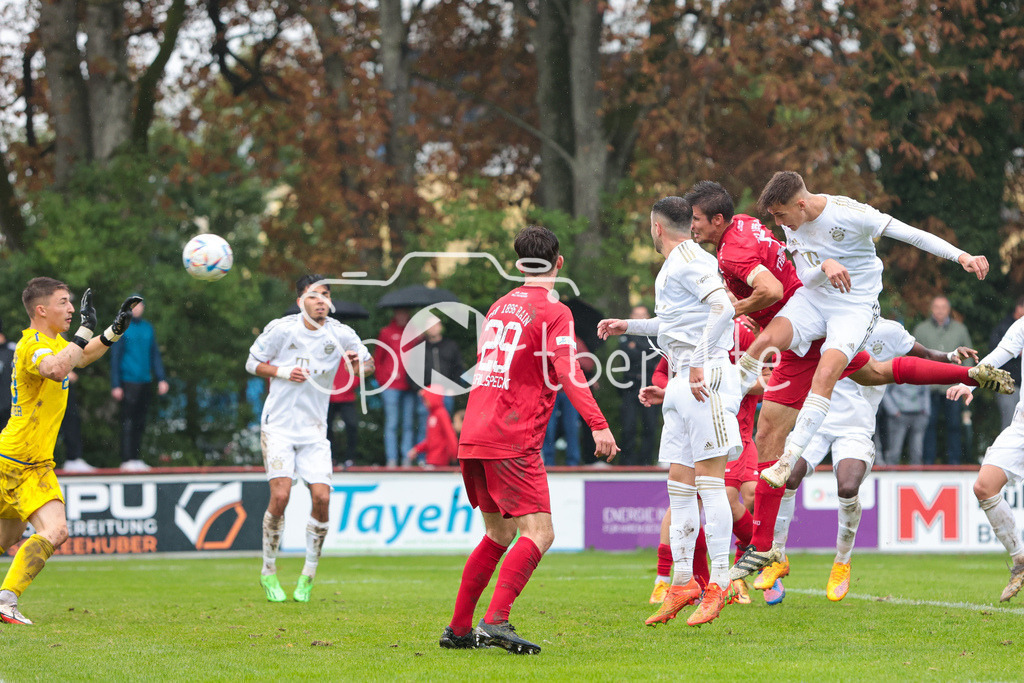 TSV Rain - FC Bayern Amateure | Justin JANITZEK (FCB #15) kopft zum 0-3 ein