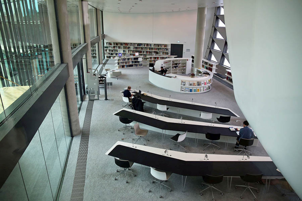Bildlexikon Leipzig - Deutsche Nationalbibliothek | Das Team hinter BILDLEXIKON LEIPZIG bündelt historische wie aktuelle Informationen über die Stadt Leipzig in Text und Bild auf einer Plattform und stellt diese der interessierten Öffentlichkeit zur Verfügung.