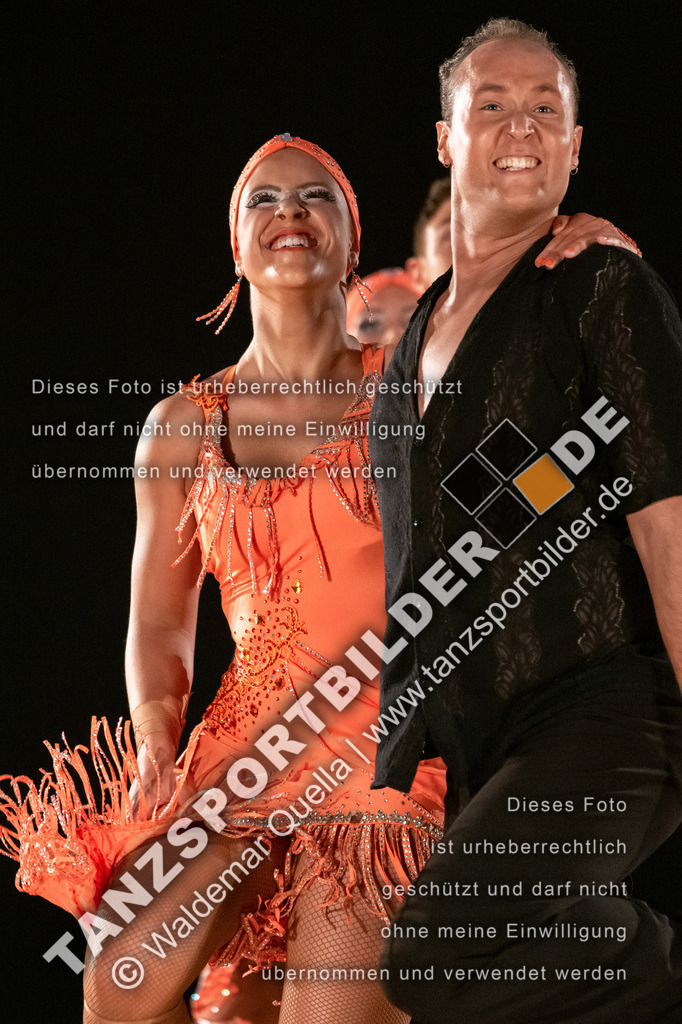 20250504-10651 | Hier finden Sie Tanz Bilder vom Latein und Standard Formationen tanzen. Sportbilder vom Tanzsport. Schöne Fotos und von Weltmeisterschaft, Europameisterschaft, Bundesliga, Regionalliga, Oberliga und Landesliga sowie von GOC Stuttgart, DanceComp, WM Bremen