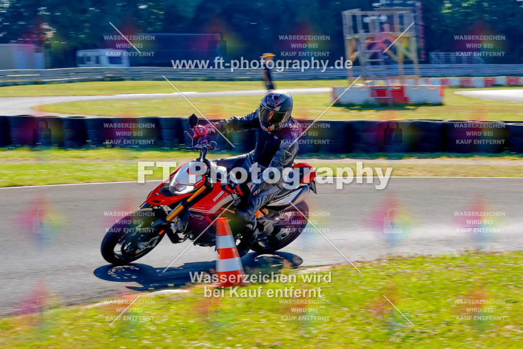 _MOT5321 | Hier findet Ihr Bilder von Touristenfahrten auf der Nürburgring Nordschleife oder von anderen Veranstaltungen die ich besucht habe. Viel Spass beim Durch Schauen 