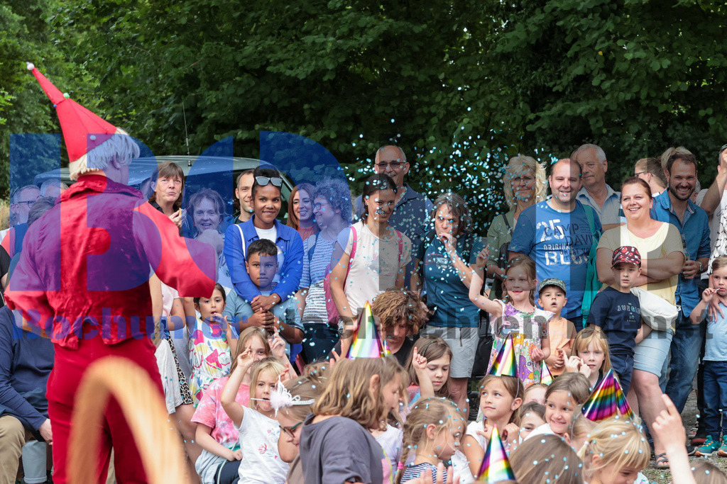 SES_MKRLHE20250705-43 | bond - Realisiert mit Pictrs.com