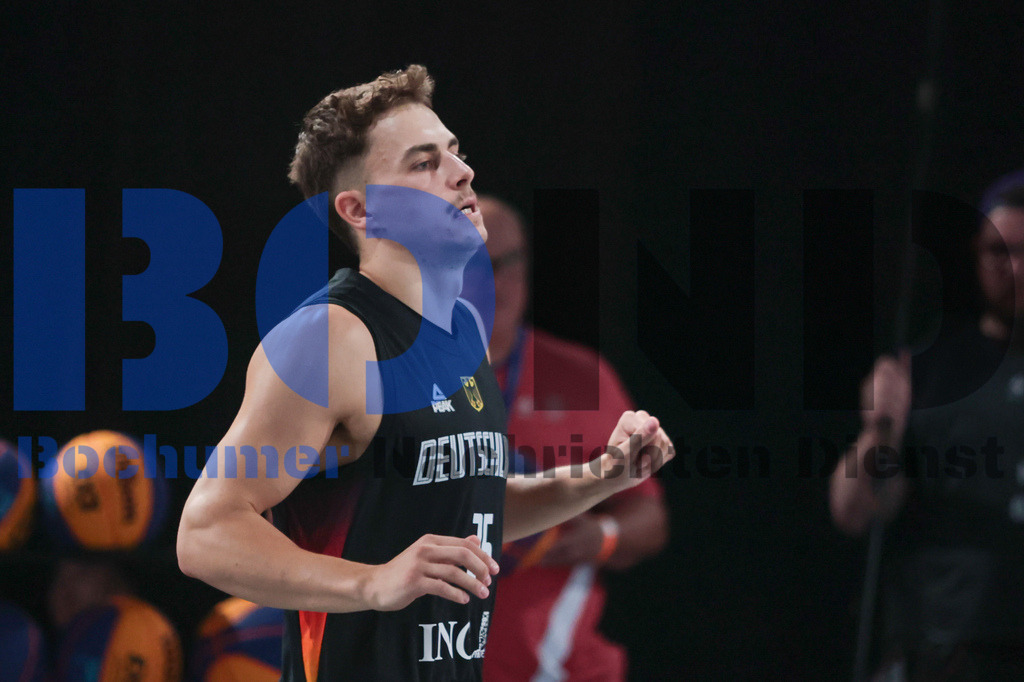 SES_RRG3x320250720-86 | bond - Realisiert mit Pictrs.com