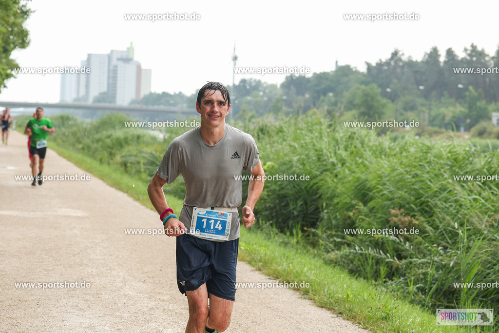 LUR_1601 | 34. M-net Erlanger Triathlon 2025 #erlangertriathlon  #mnettriathlon2025 #mnettriathlon #team #olympischedistanz #mitteldistanz #triathlon #maindonaukanal  #erlangertriathlon2025 #yourpictrs #tv1848 #tv1848erlangen  #triathlonbayern #sportinerlangen #demsportverbunden #sportshot_your_pictrs Copyright: www.sportshot.de