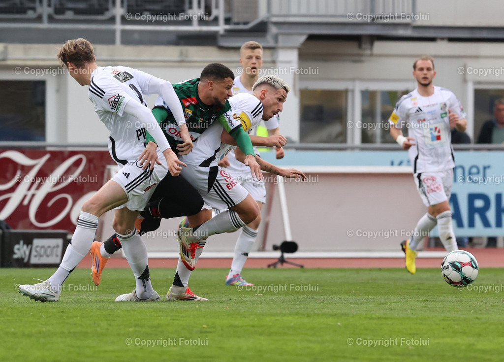 A_LUI_110426_15 | SPORT,FUSSBALL,ADMIRAL BUNDESLIGA  RZ PELLETS WAC-SV RIED 11.04.2026  IM BILD: SIMON PIESINGER ,DONIS AVDIJAI (BEID WAC) UND YUSUF MAART (RIED) FOTO:FOTOLUI/MW