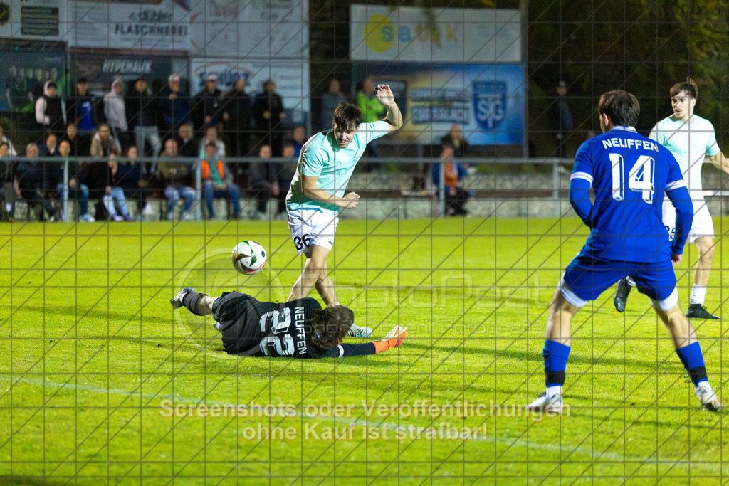 20261015_204354_0226_(c)_by_PhotoPeet | Max Schacht (TSG Salach #36) vergibt allerdings diese große TorchanceTSG Salach (türkis) vs. VfB Neuffen (blau), Fußball, Bezirksliga - Bezirk Neckar/Fils, 08. Spieltag, Saison 2026/2027, Rasensportplatz, Staufenecker Straße, 73084 Salach, 15.10.2026 - 19:30 Uhr,Foto: PhotoPeet / Sport- &amp; Eventfotografie / Peter Harich